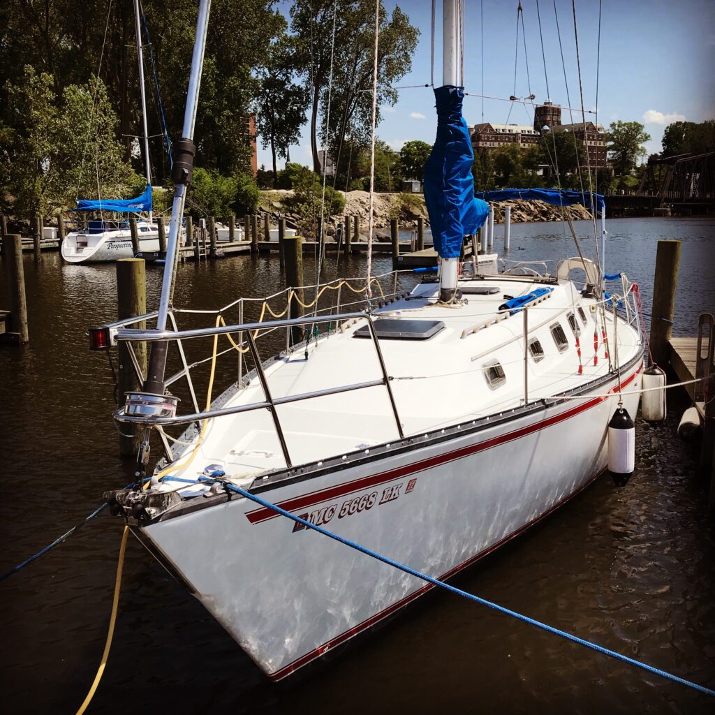 1982 Hunter 36